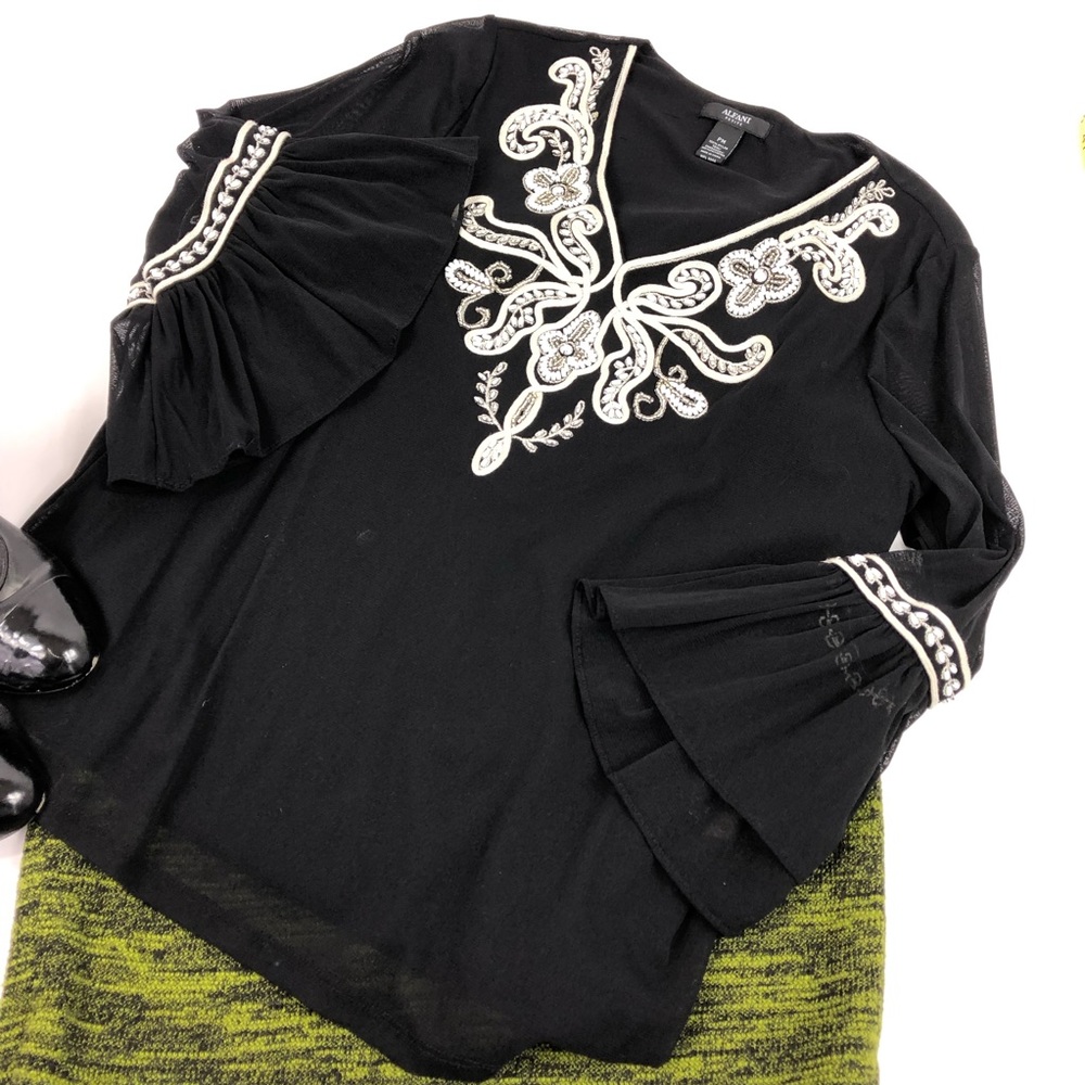 Alfani Petite Black with Cream Detail Top Size PM